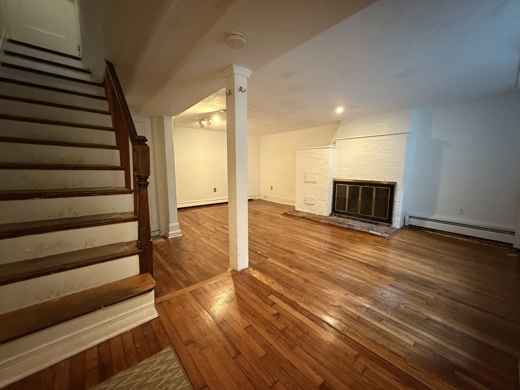 3 bed, 2 bath apartment for rent at 10 Lindall Pl Unit 5, Beacon Hill
