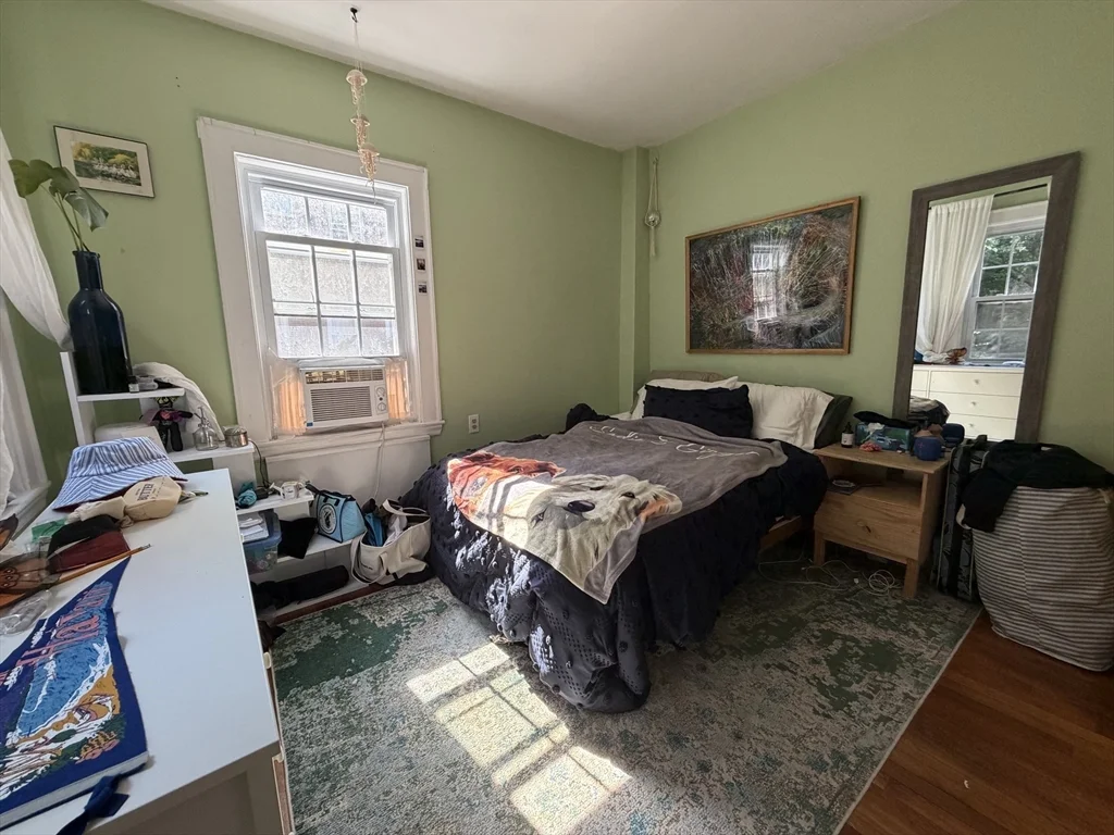 3 bed, 2 bath apartment for rent at 10 Lindall Pl Unit 5, Beacon Hill — photo 11 of 23