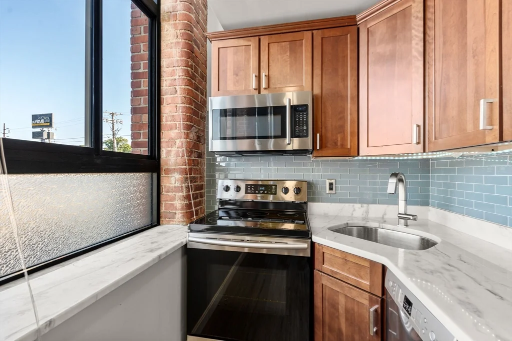 2 bed, 1 bath apartment for rent at 10 Linwood St Unit 111, Malden — photo 9 of 19