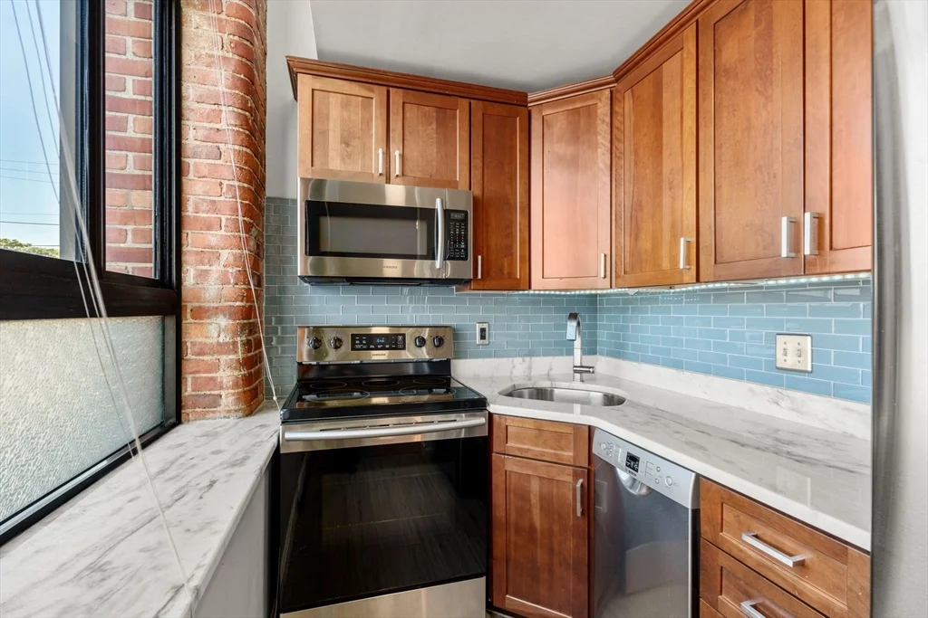2 bed, 1 bath apartment for rent at 10 Linwood St Unit 111, Malden — photo 2 of 19