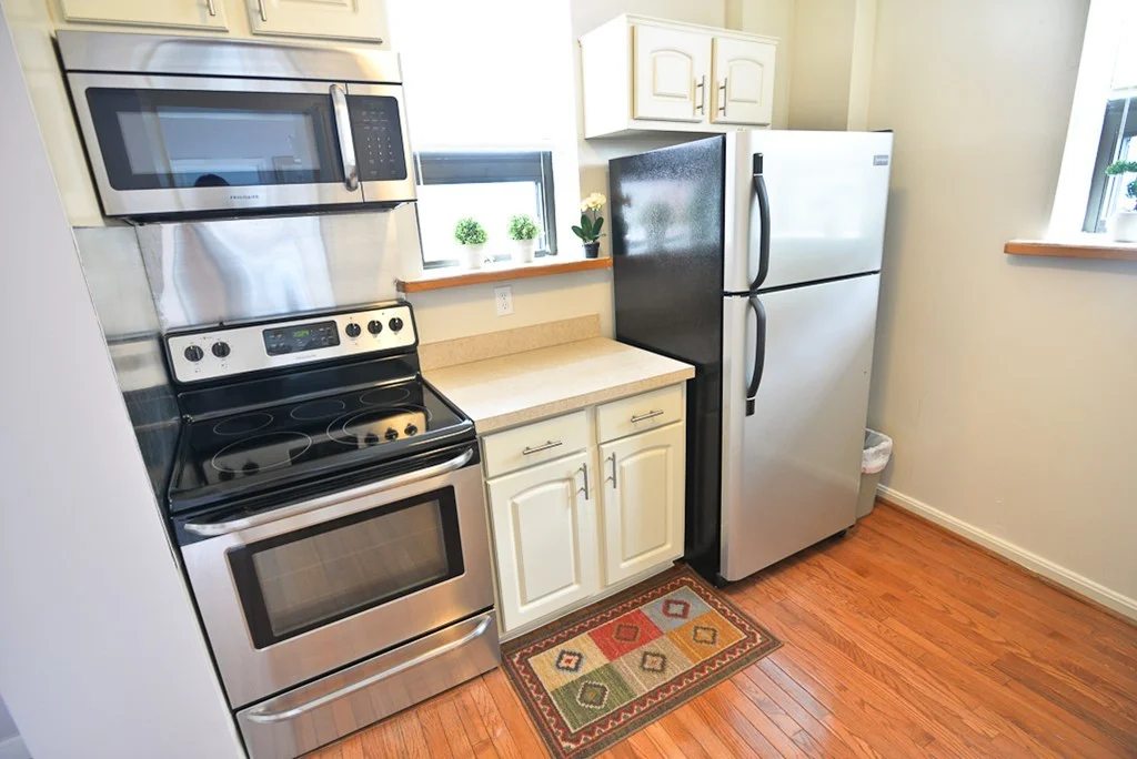 2 bed, 1 bath apartment for rent at 10 Linwood St Unit 204, Malden — photo 4 of 16