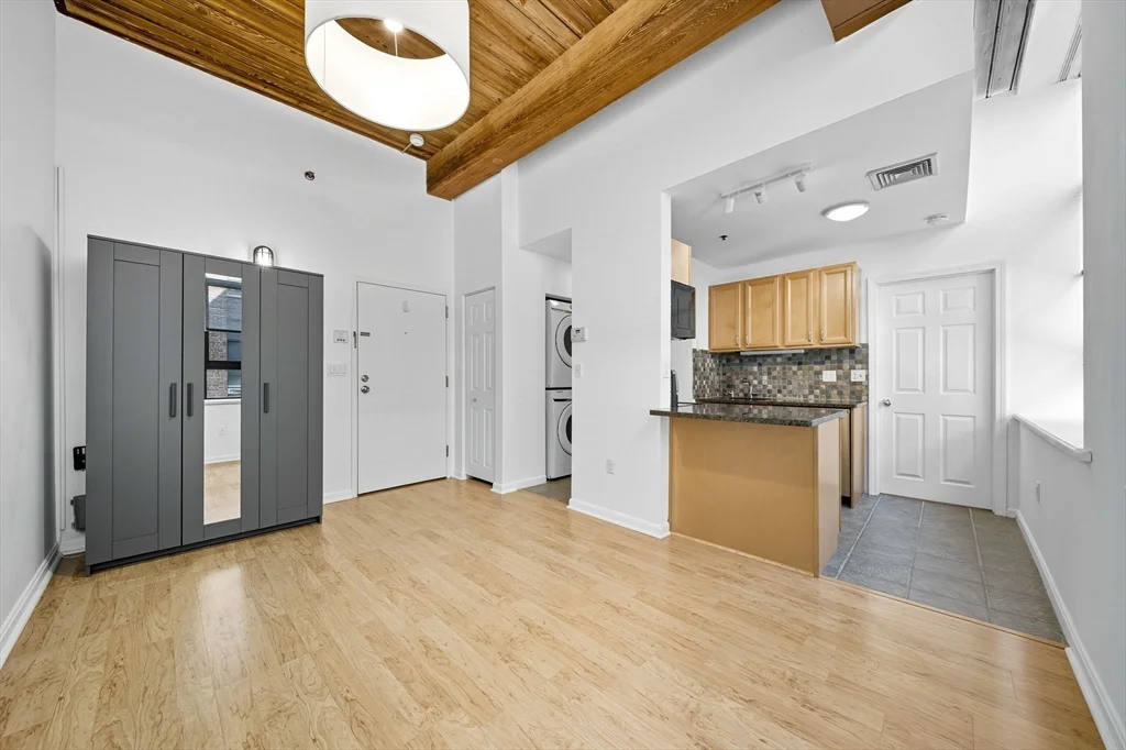1 bed, 1 bath apartment for rent at 10 Linwood St Unit U106, Faulkner — photo 9 of 27