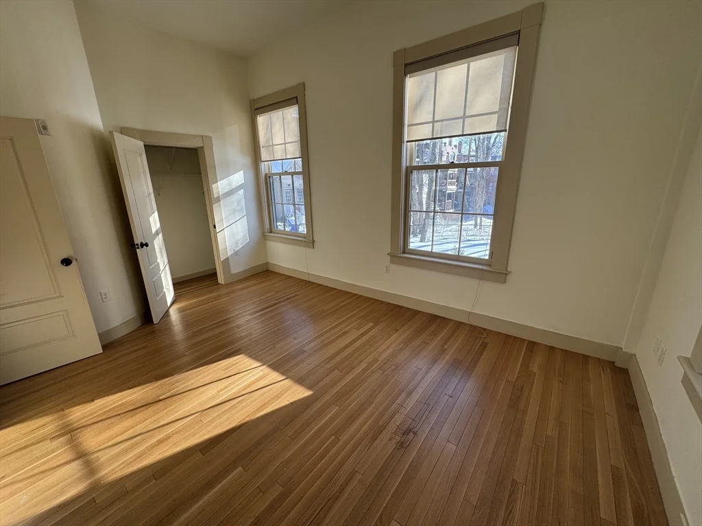 2 bed, 1 bath apartment for rent at 10 Linwood Unit 3, Roxbury — photo 10 of 16