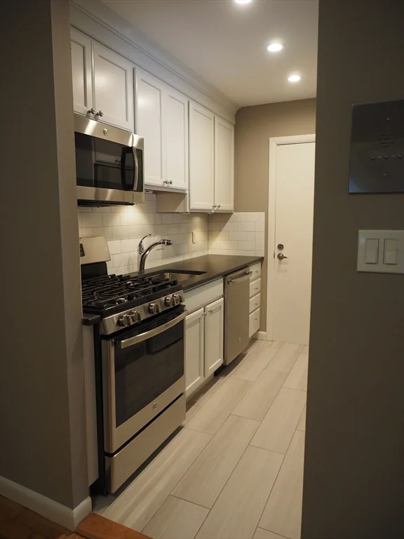 1 bed, 1 bath apartment for rent at 10 Longwood Dr Unit 10, Andover — photo 7 of 20