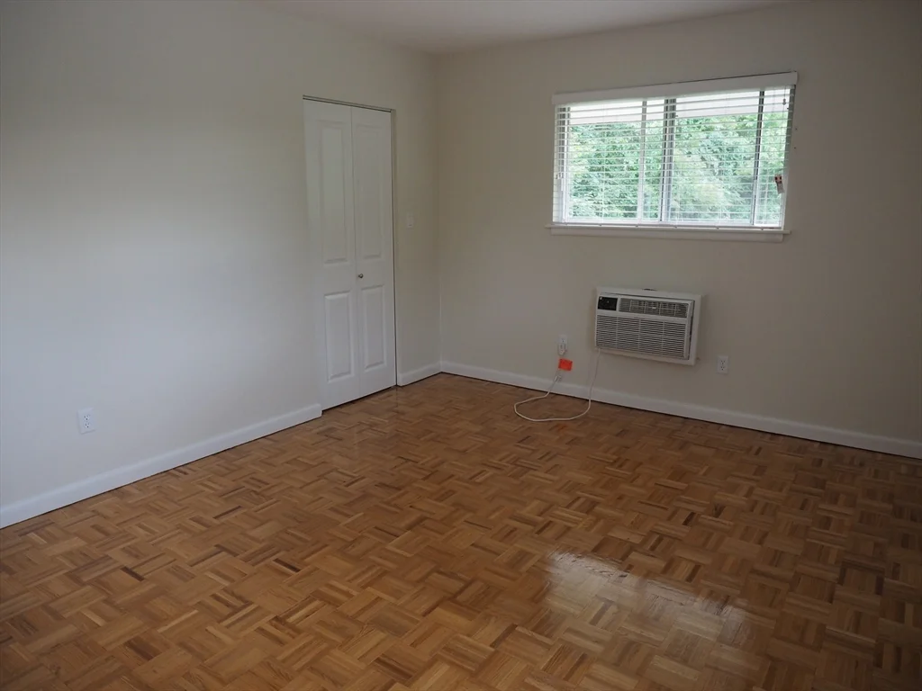 1 bed, 1 bath apartment for rent at 10 Longwood Dr Unit 10, Andover — photo 12 of 20