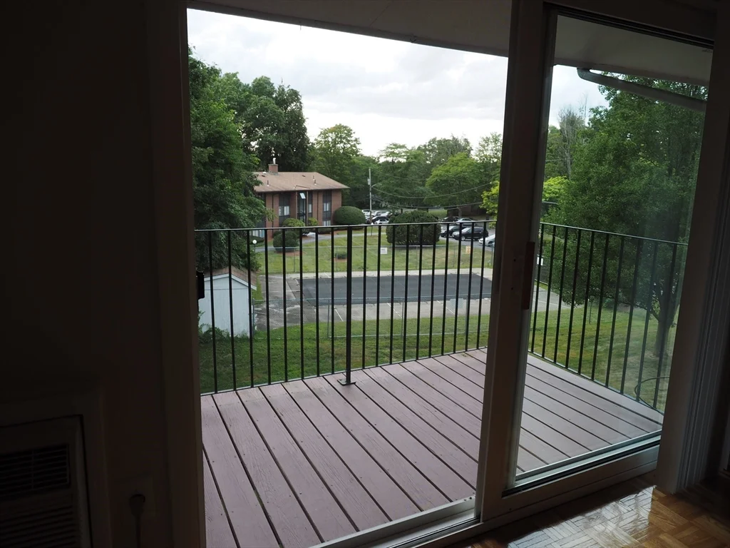 1 bed, 1 bath apartment for rent at 10 Longwood Dr Unit 10, Andover — photo 19 of 20