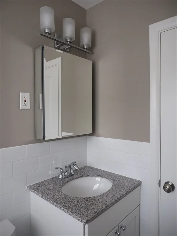 1 bed, 1 bath apartment for rent at 10 Longwood Dr Unit 10, Andover — photo 18 of 20