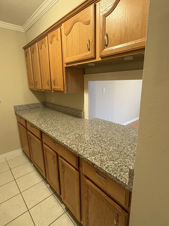 2 bed, 1 bath apartment for rent at 10 Longwood Dr Unit 5, Andover — photo 6 of 16