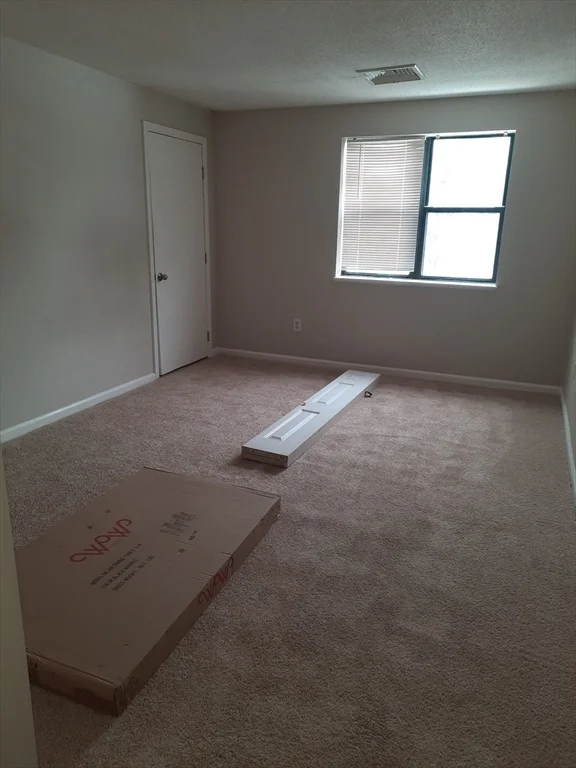 2 bed, 1 bath apartment for rent at 10 Longworth Ave Unit 10, Brockton — photo 5 of 6