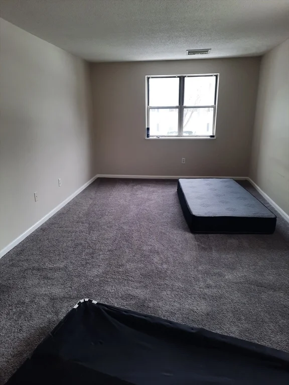 2 bed, 1 bath apartment for rent at 10 Longworth Ave Unit 10, Brockton — photo 4 of 6