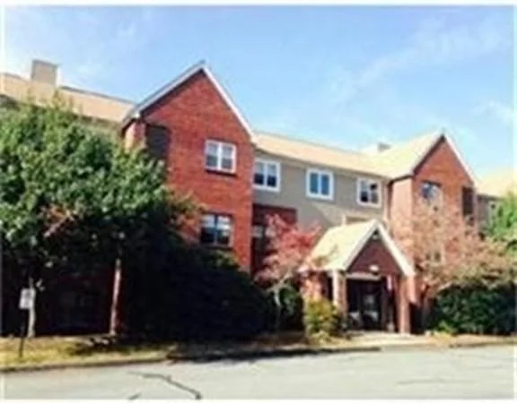 2 bed, 1 bath apartment for rent at 10 Longworth Ave Unit 24, Brockton — photo 32 of 34