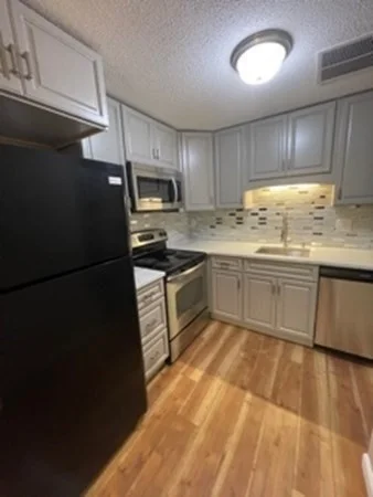 2 bed, 1 bath apartment for rent at 10 Longworth Ave Unit 24, Brockton — photo 8 of 34
