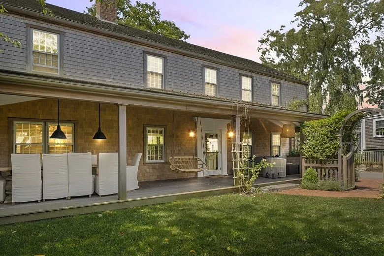 7 bed, 4+ bath apartment for rent at 10 Lyon St Unit _, Nantucket (vil) — photo 41 of 41