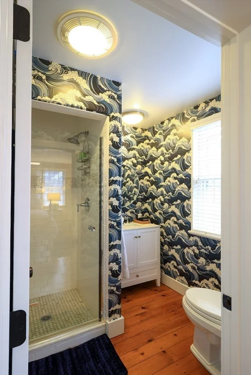 7 bed, 4+ bath apartment for rent at 10 Lyon St Unit _, Nantucket (vil) — photo 25 of 41