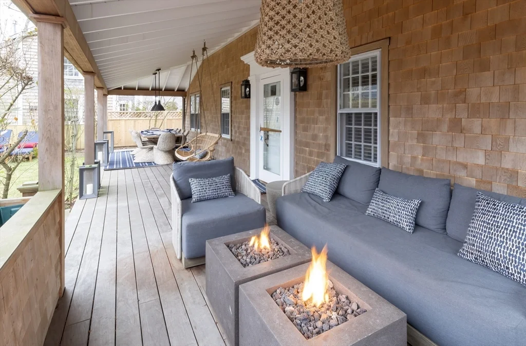 7 bed, 4+ bath apartment for rent at 10 Lyon St Unit _, Nantucket (vil) — photo 6 of 41