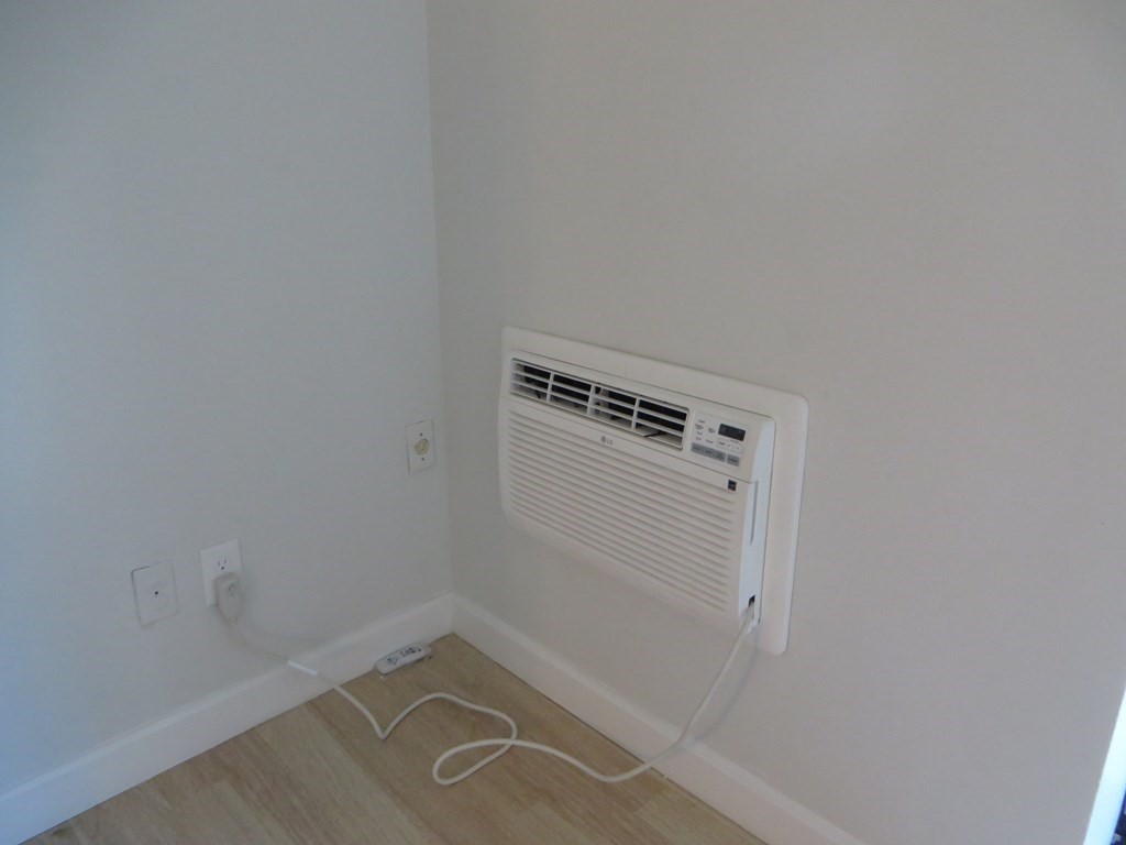 1 bed, 1 bath apartment for rent at 10 Main St Unit 203, Framingham Center — photo 5 of 13