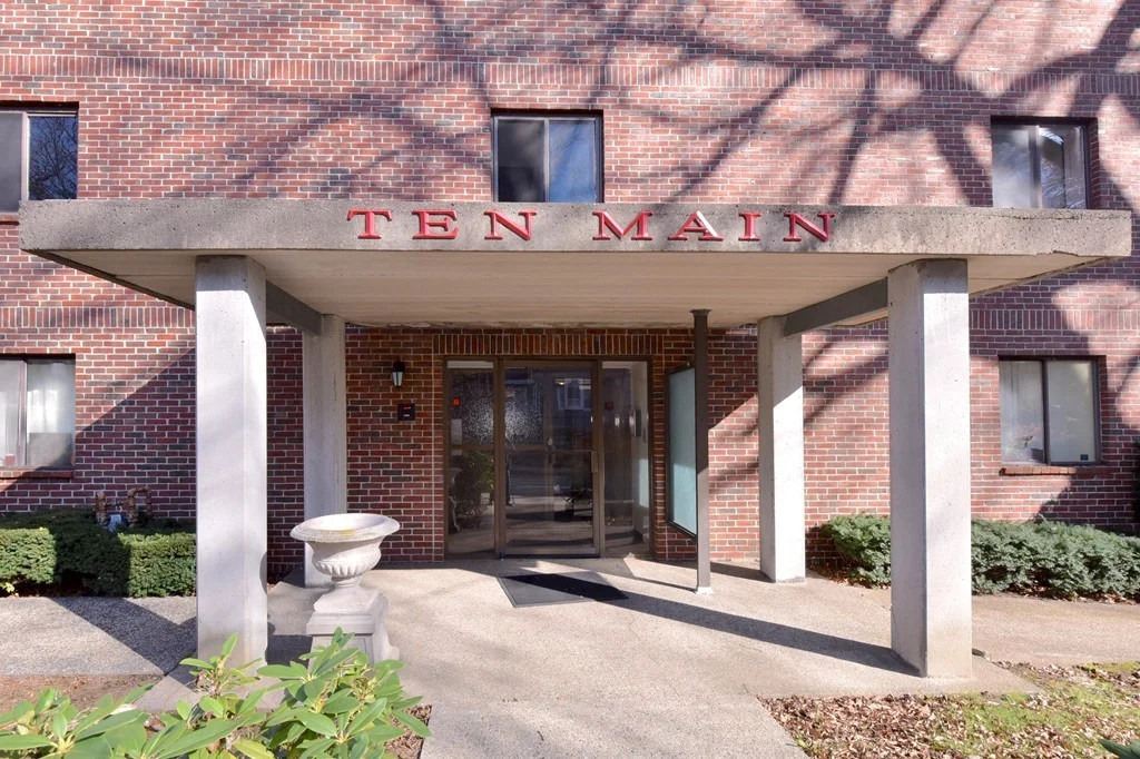 1 bed, 1 bath apartment for rent at 10 Main St Unit 408, Framingham — photo 1 of 23