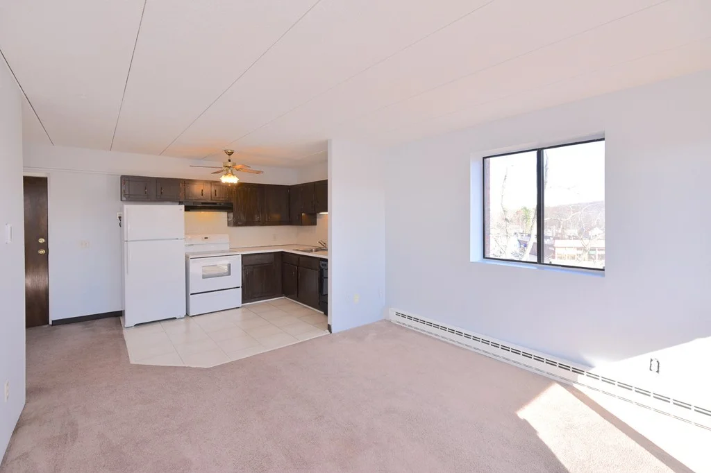 1 bed, 1 bath apartment for rent at 10 Main St Unit 408, Framingham — photo 5 of 23
