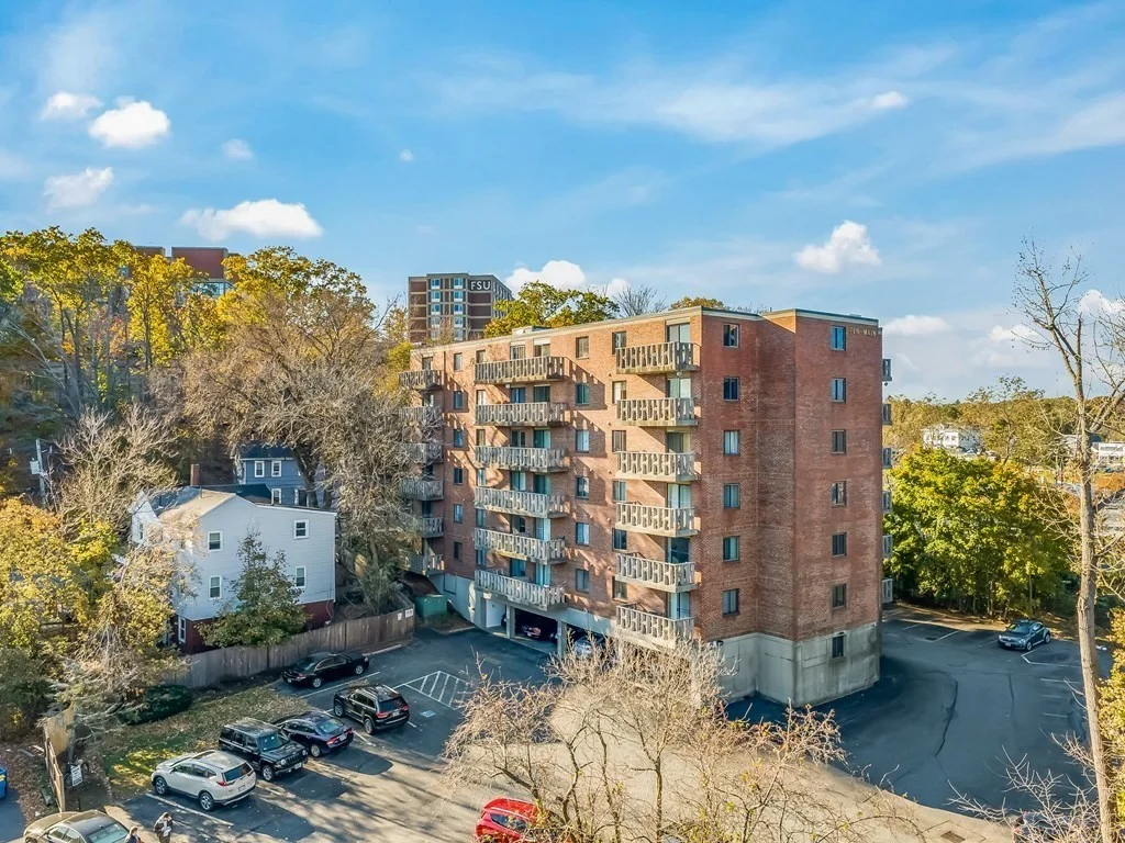 1 bed, 1 bath apartment for rent at 10 Main Unit 602, Framingham — photo 1 of 21