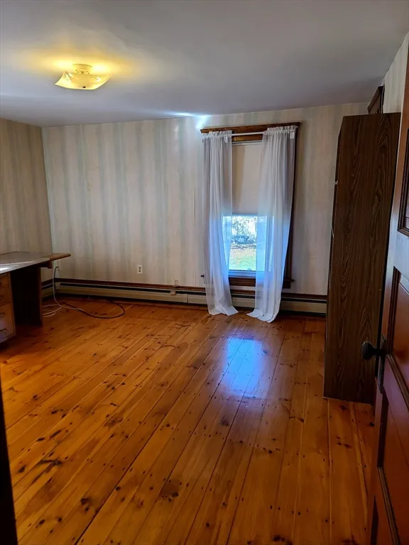 2 bed, 1 bath apartment for rent at 10 Maple Ave Unit 0, Grafton — photo 6 of 9