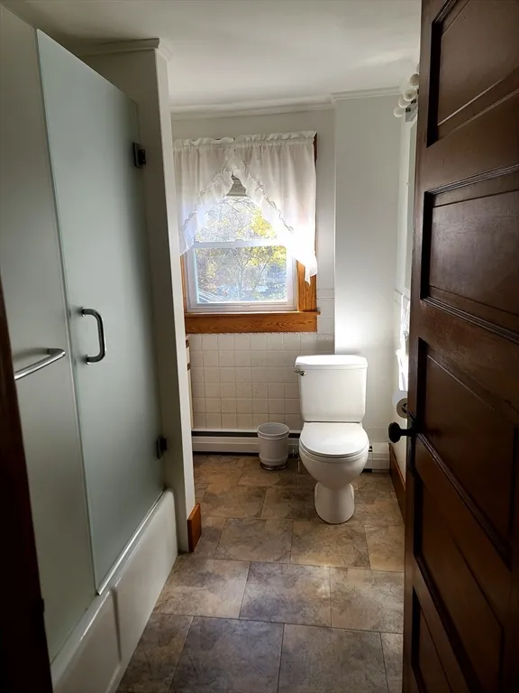 2 bed, 1 bath apartment for rent at 10 Maple Ave Unit 0, Grafton — photo 5 of 9