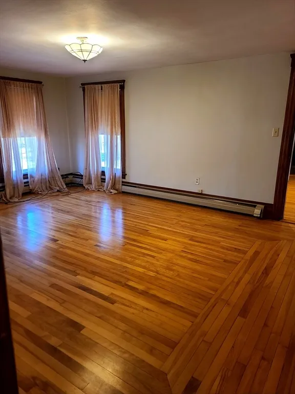 2 bed, 1 bath apartment for rent at 10 Maple Ave Unit 0, Grafton — photo 7 of 9