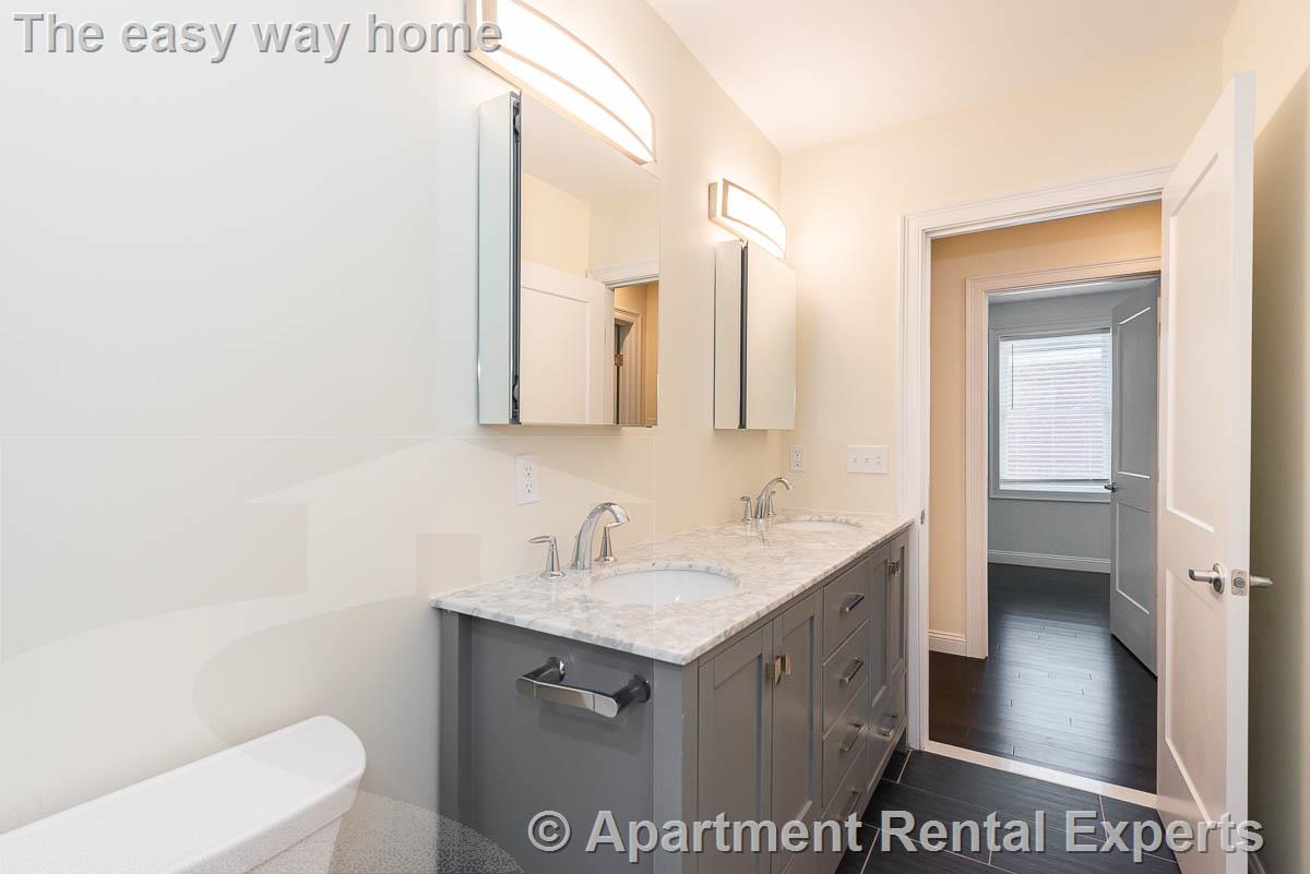 6 bed, 4+ bath apartment for rent at 10 Marion St Unit 1, Tufts — photo 23 of 28
