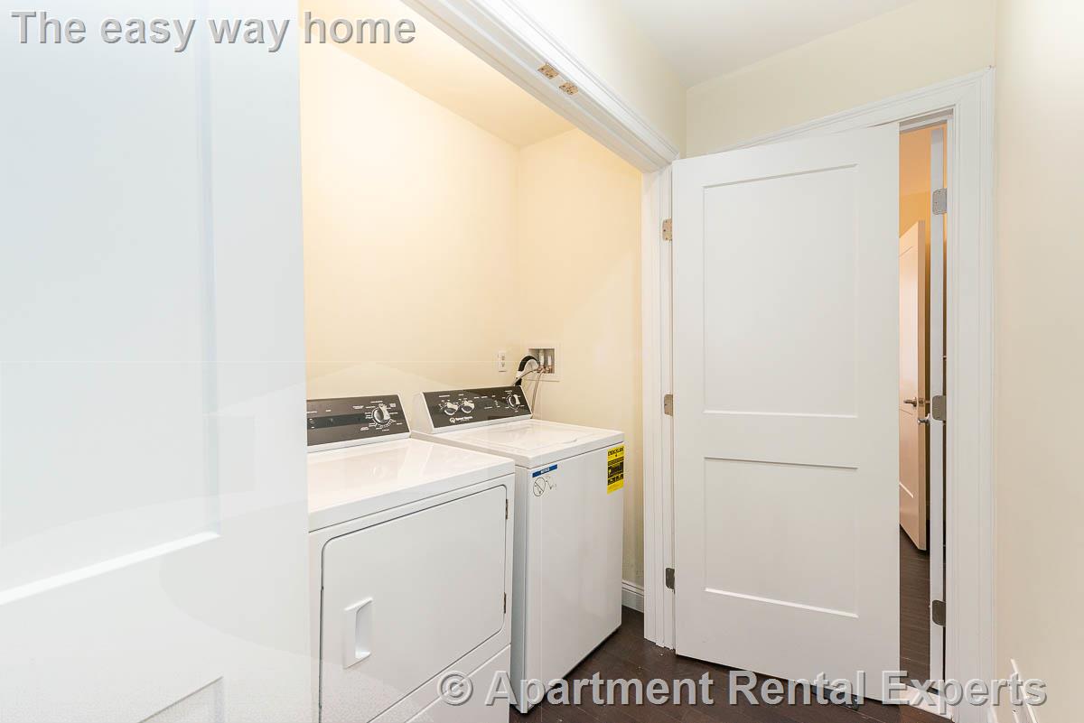 6 bed, 4+ bath apartment for rent at 10 Marion St Unit 1, Tufts — photo 12 of 28