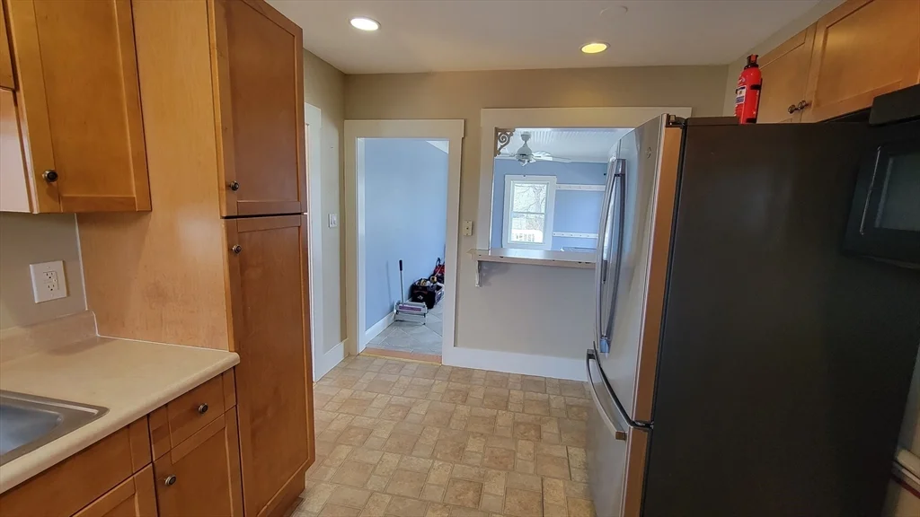 3 bed, 2 bath apartment for rent at 10 Marion St Unit 2, Hudson — photo 9 of 29