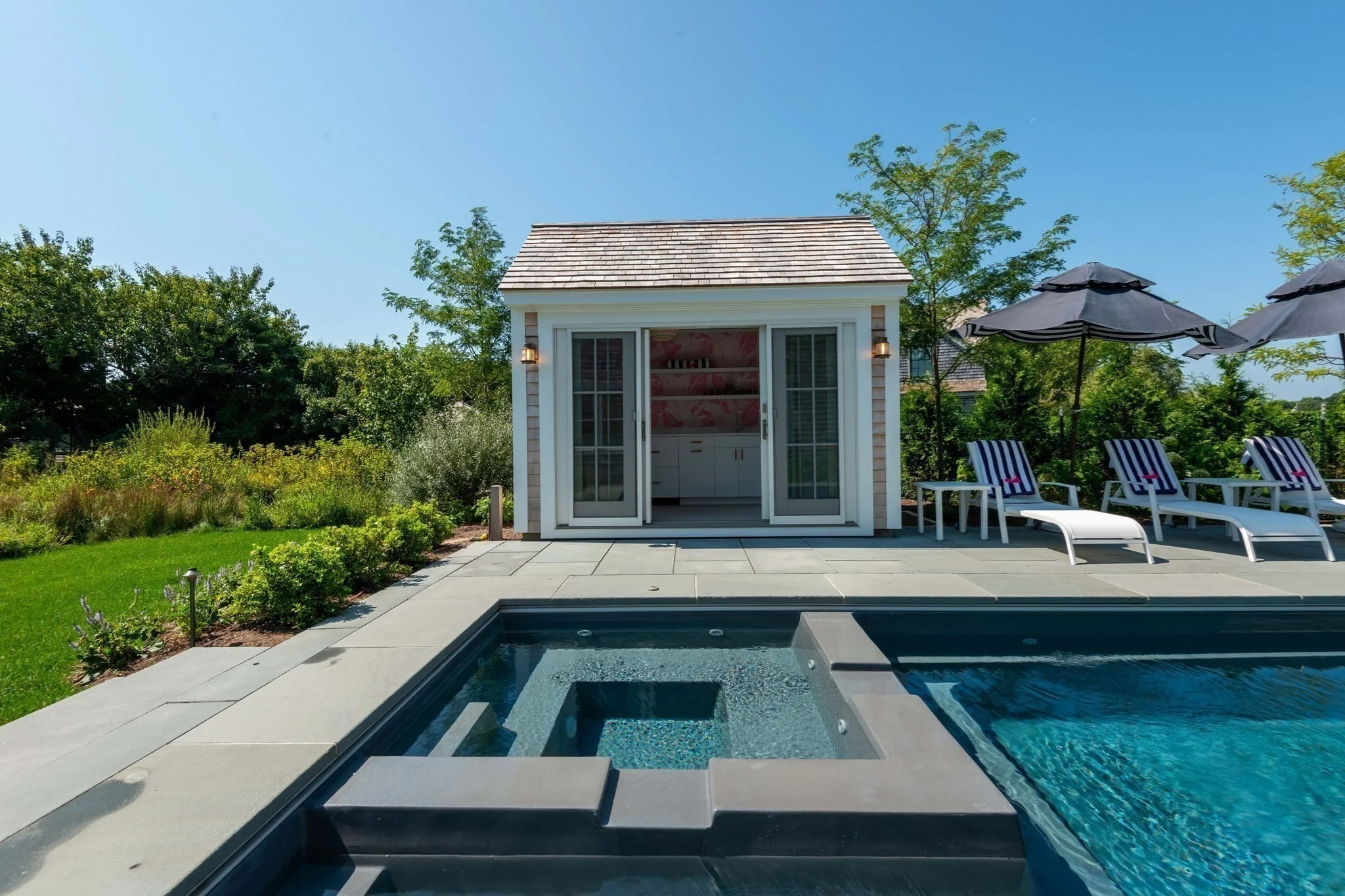 8+ bed, 4+ bath apartment for rent at 10 Mayhew, Nantucket — photo 34 of 42