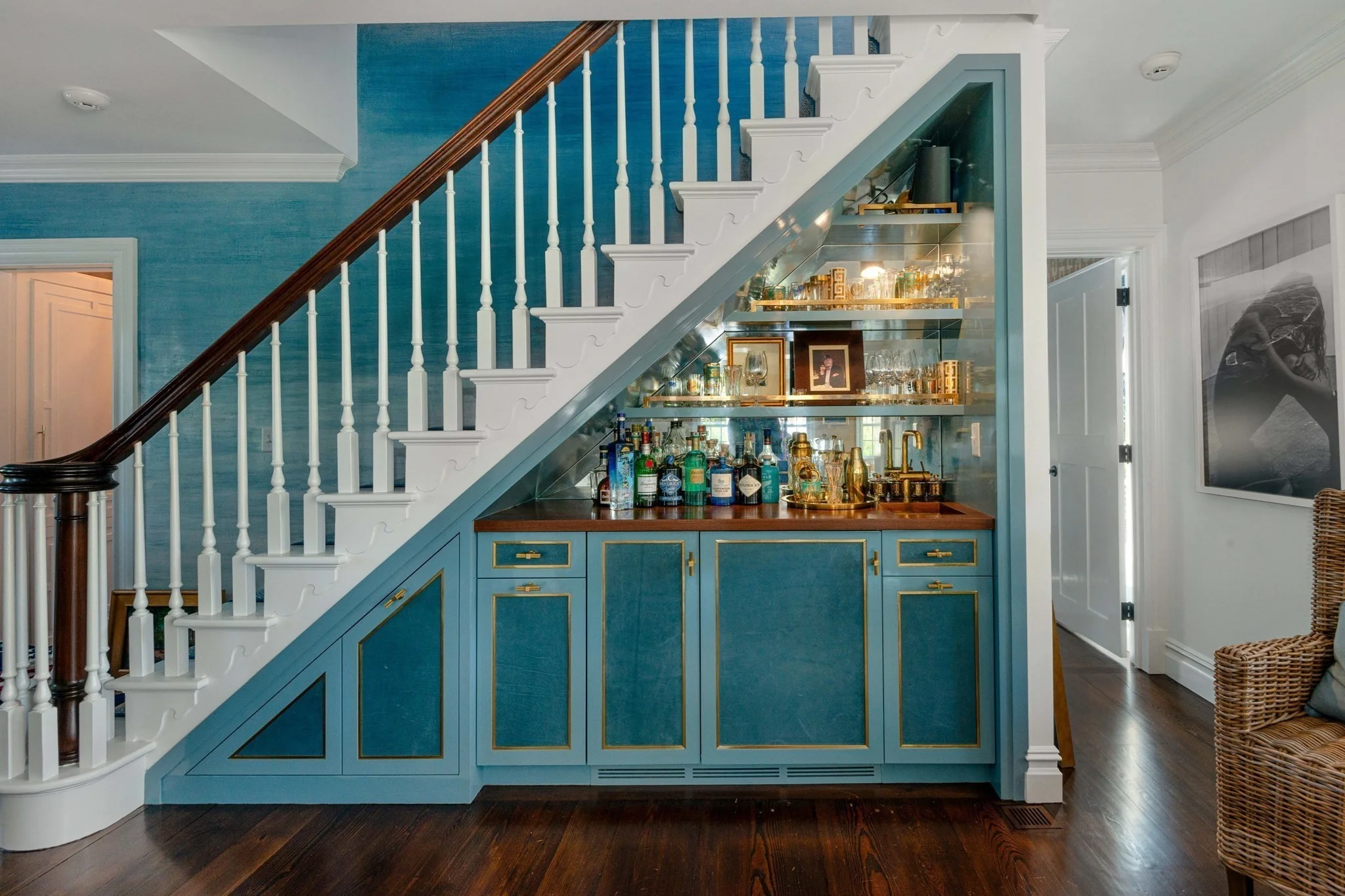 8+ bed, 4+ bath apartment for rent at 10 Mayhew, Nantucket — photo 3 of 42