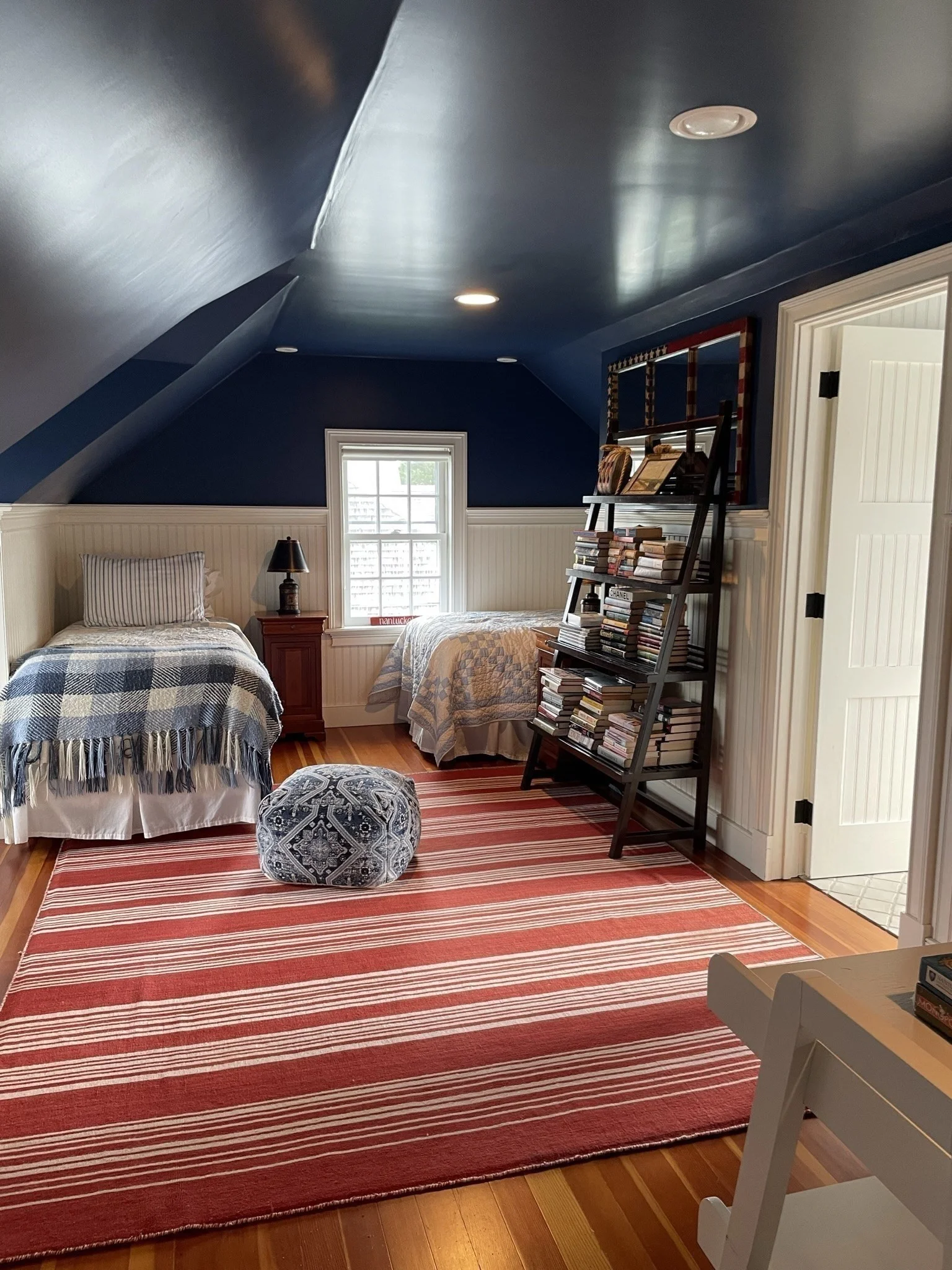 8+ bed, 4+ bath apartment for rent at 10 Mayhew, Nantucket — photo 23 of 42