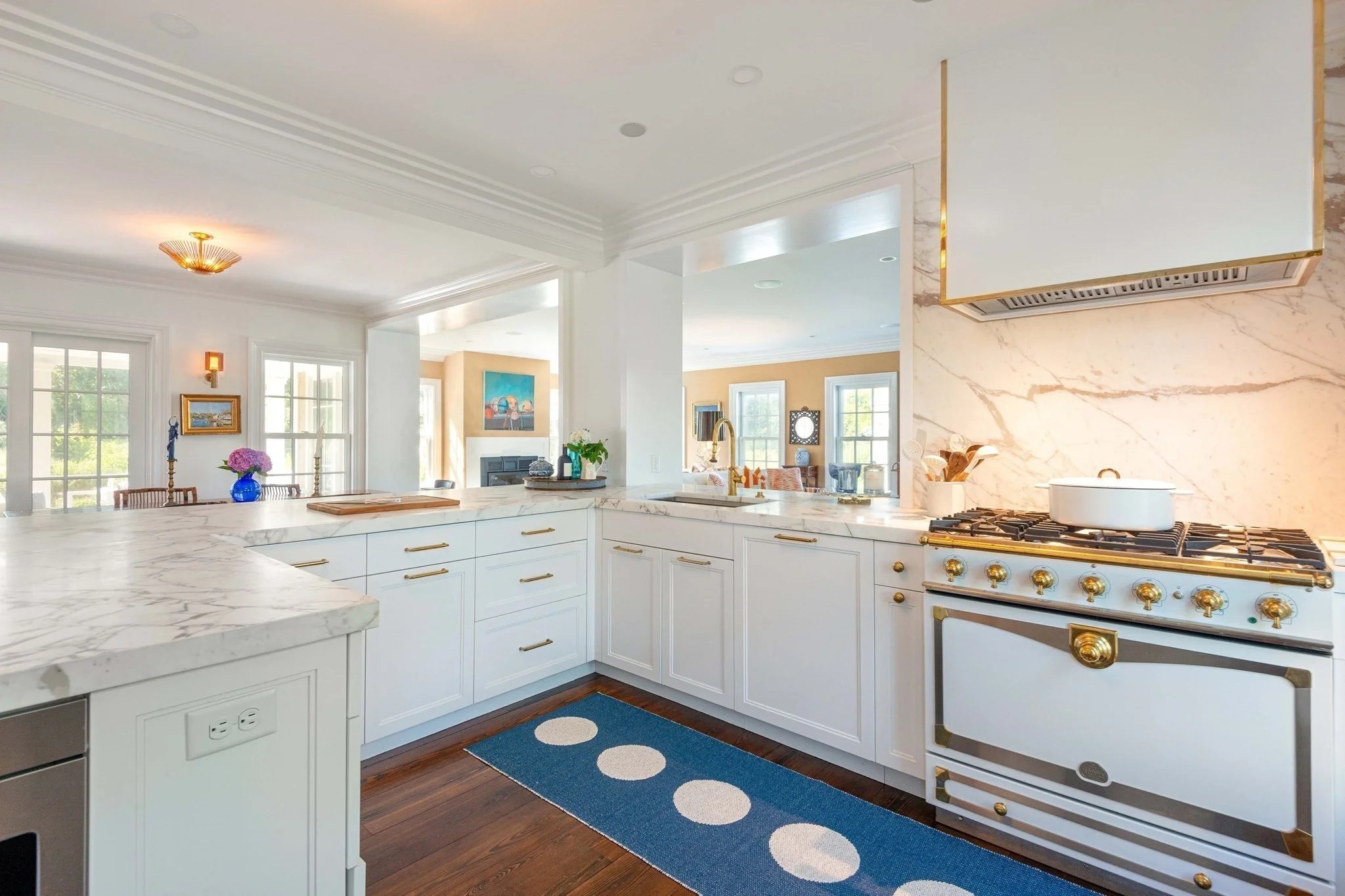 8+ bed, 4+ bath apartment for rent at 10 Mayhew, Nantucket — photo 8 of 42