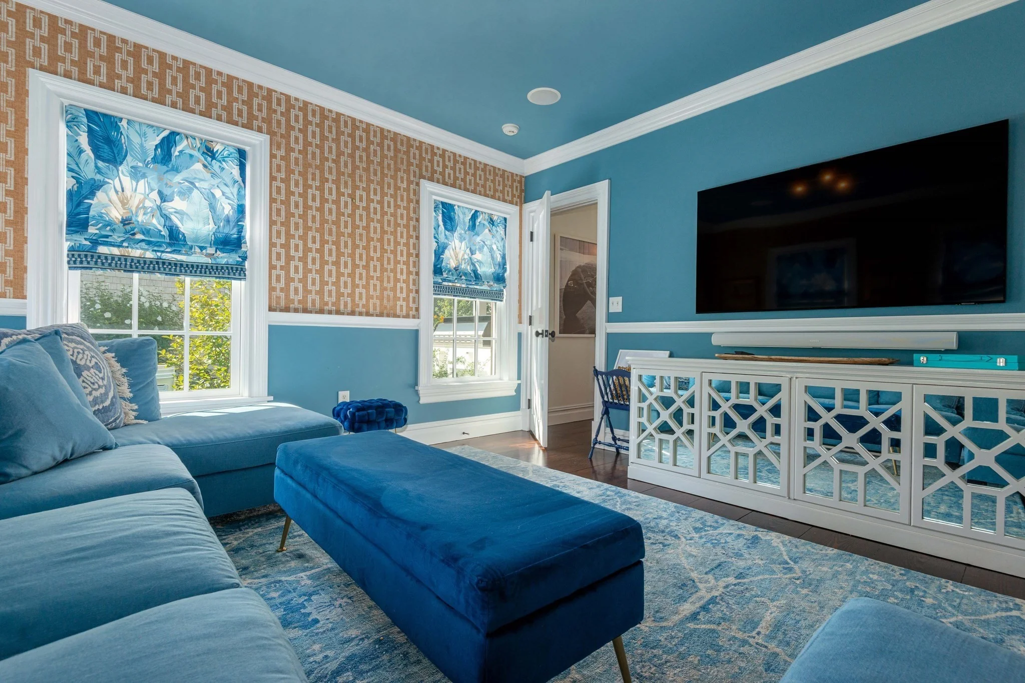 8+ bed, 4+ bath apartment for rent at 10 Mayhew, Nantucket — photo 5 of 42