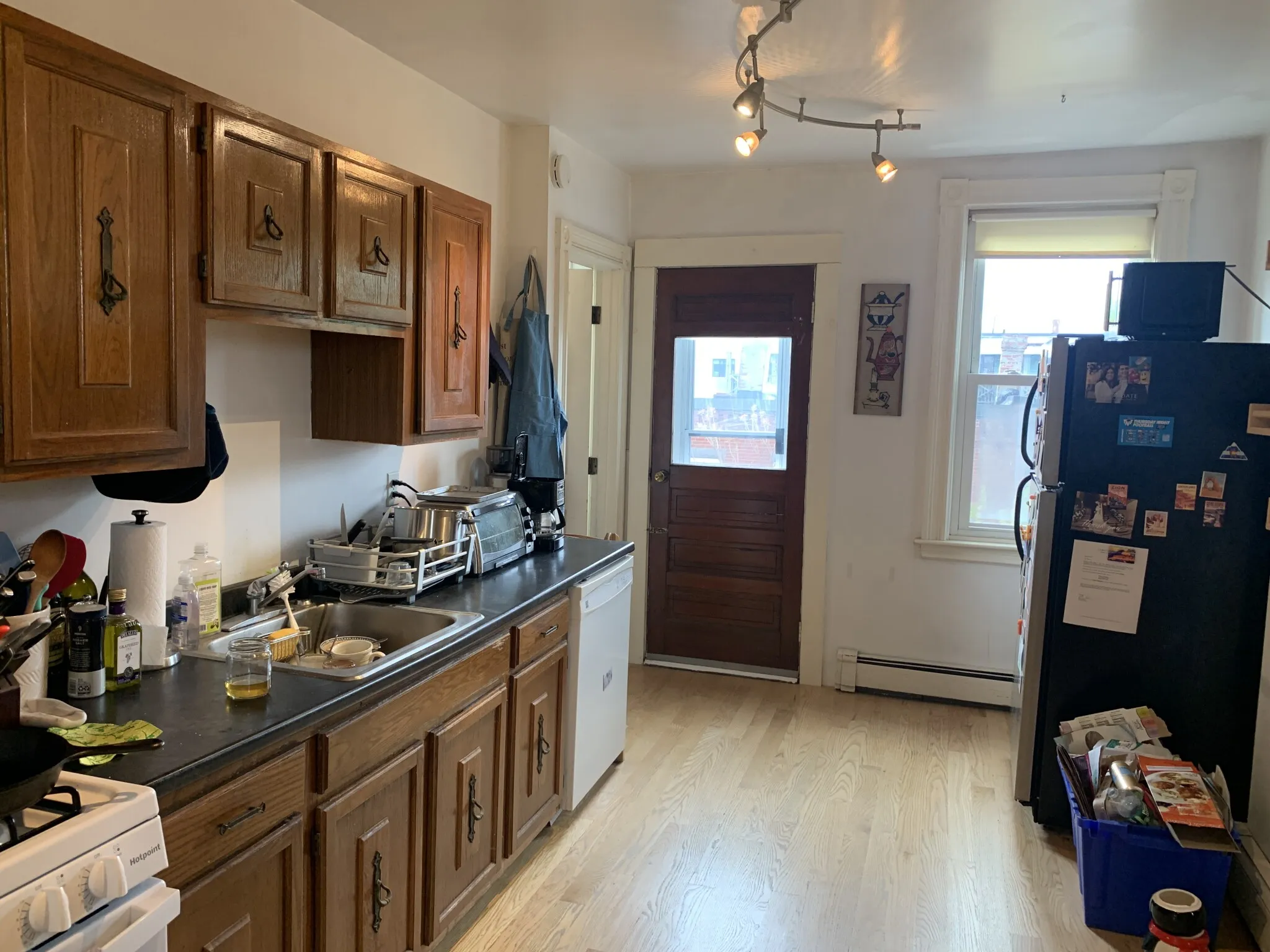 2 bed, 1 bath apartment for rent at 10 Mead St Unit 3, Allston — photo 3 of 6