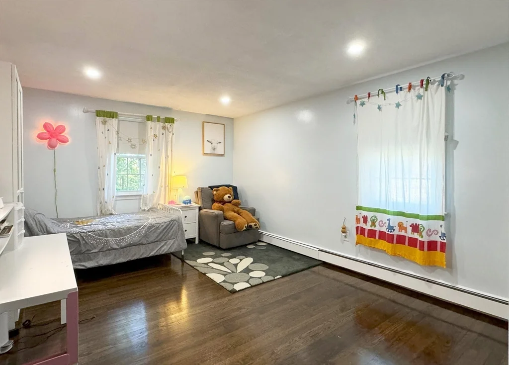 3 bed, 2 bath apartment for rent at 10 Meadowview Rd, Wayland — photo 18 of 33
