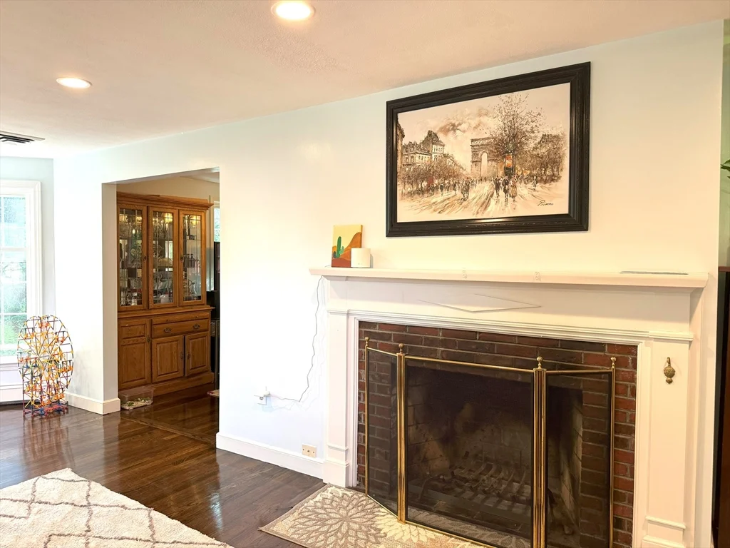 3 bed, 2 bath apartment for rent at 10 Meadowview Rd, Wayland — photo 10 of 33