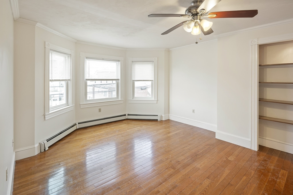 3 bed, 1 bath apartment for rent at 10 Mechanic St Unit 1/2, Attleboro — photo 4 of 14