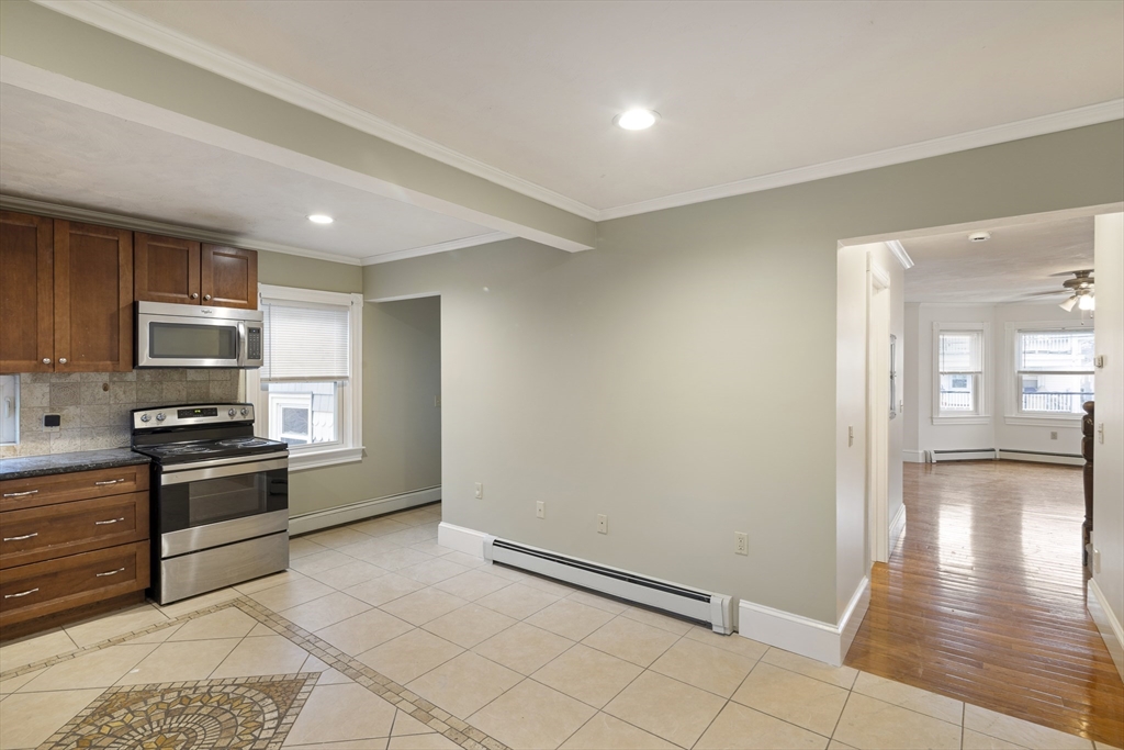 3 bed, 1 bath apartment for rent at 10 Mechanic St Unit 1/2, Attleboro — photo 3 of 14