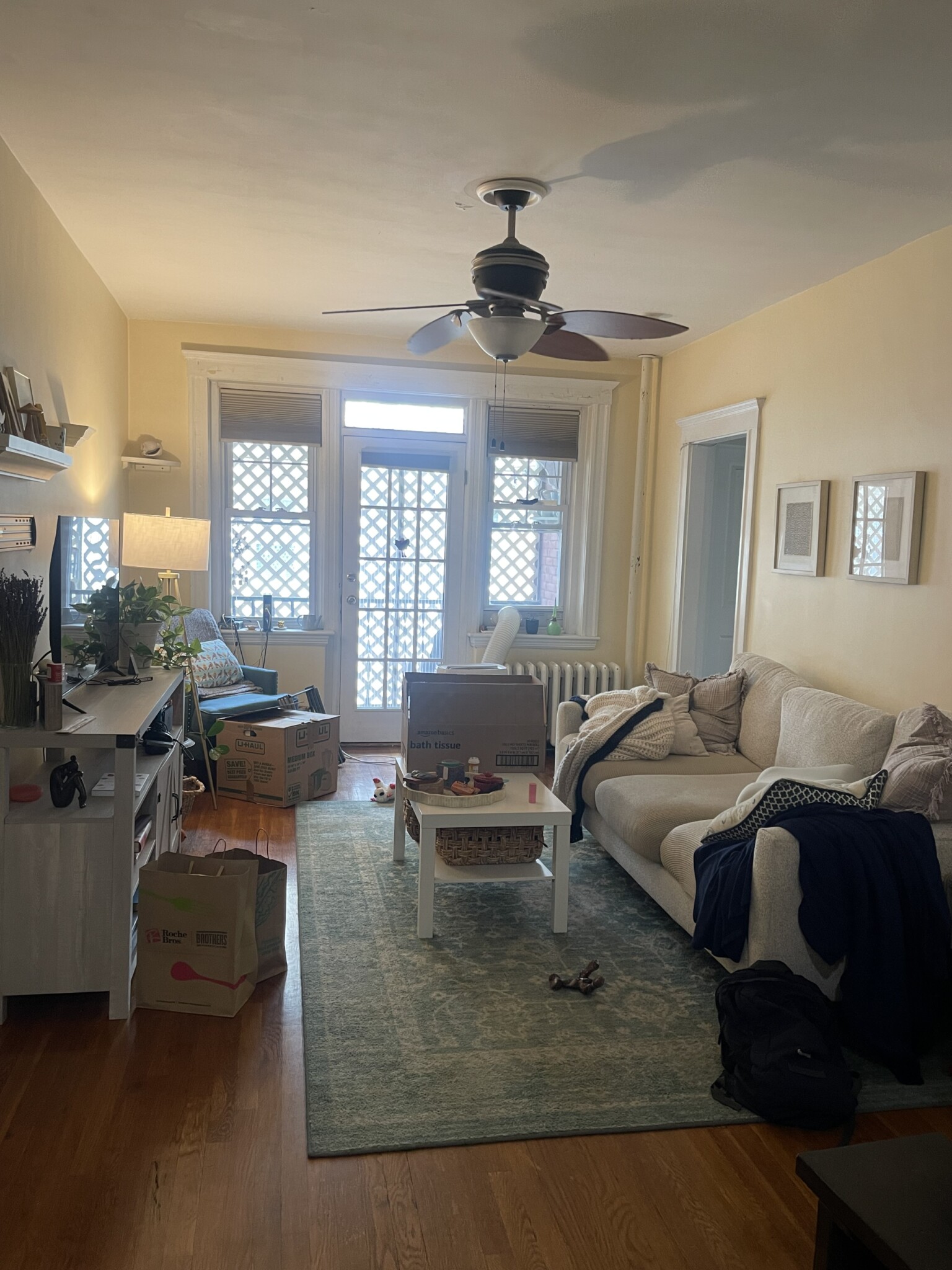 2 bed, 1 bath apartment for rent at 10 Melvin Ave Unit 3, Brighton — photo 2 of 7