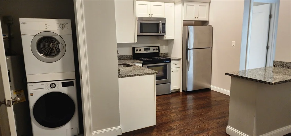 1 bed, 1 bath apartment for rent at 10 Merrymount Rd Unit 405, Quincy — photo 8 of 11