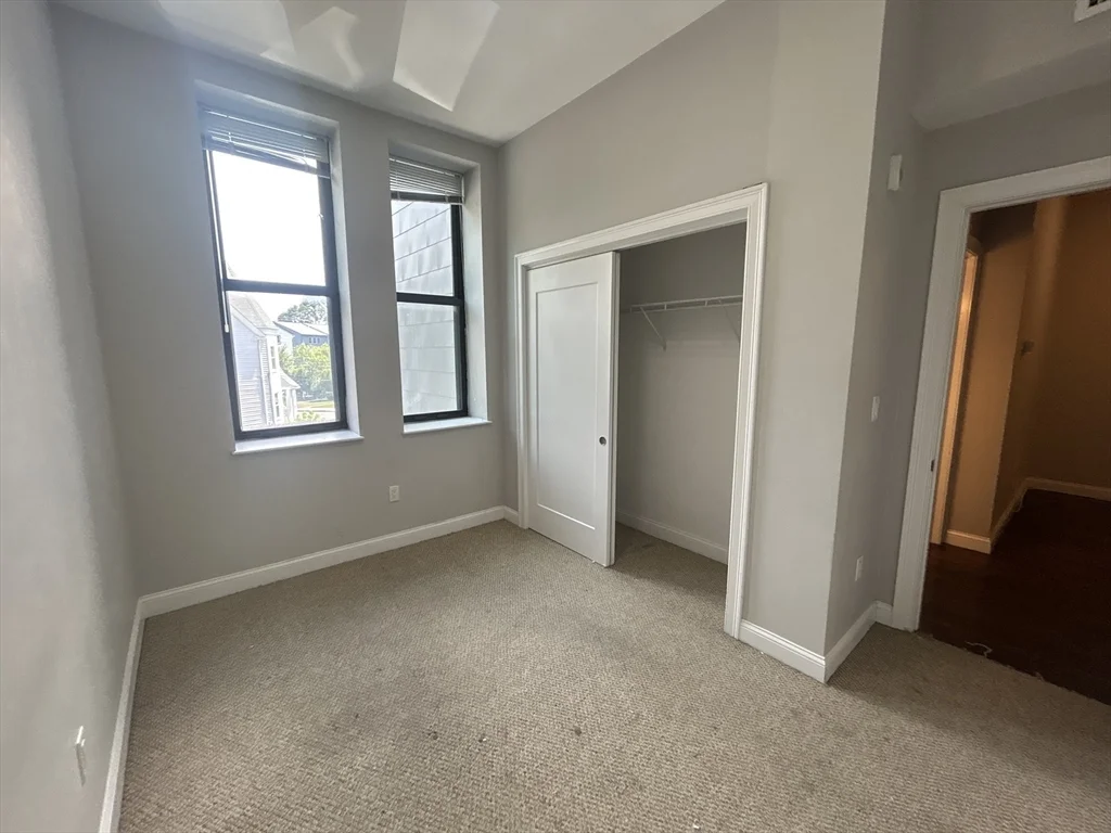 1 bed, 1 bath apartment for rent at 10 Merrymount Rd Unit 405, Quincy — photo 5 of 11