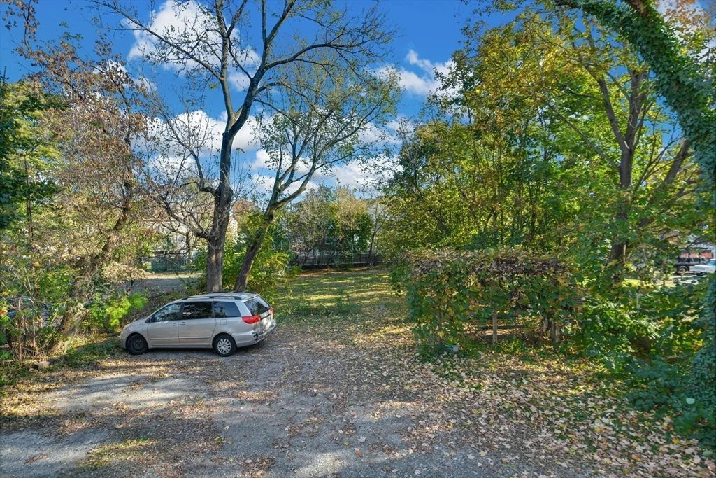 4 bed, 1 bath apartment for rent at 10 Middle Unit 10, Newton — photo 18 of 19