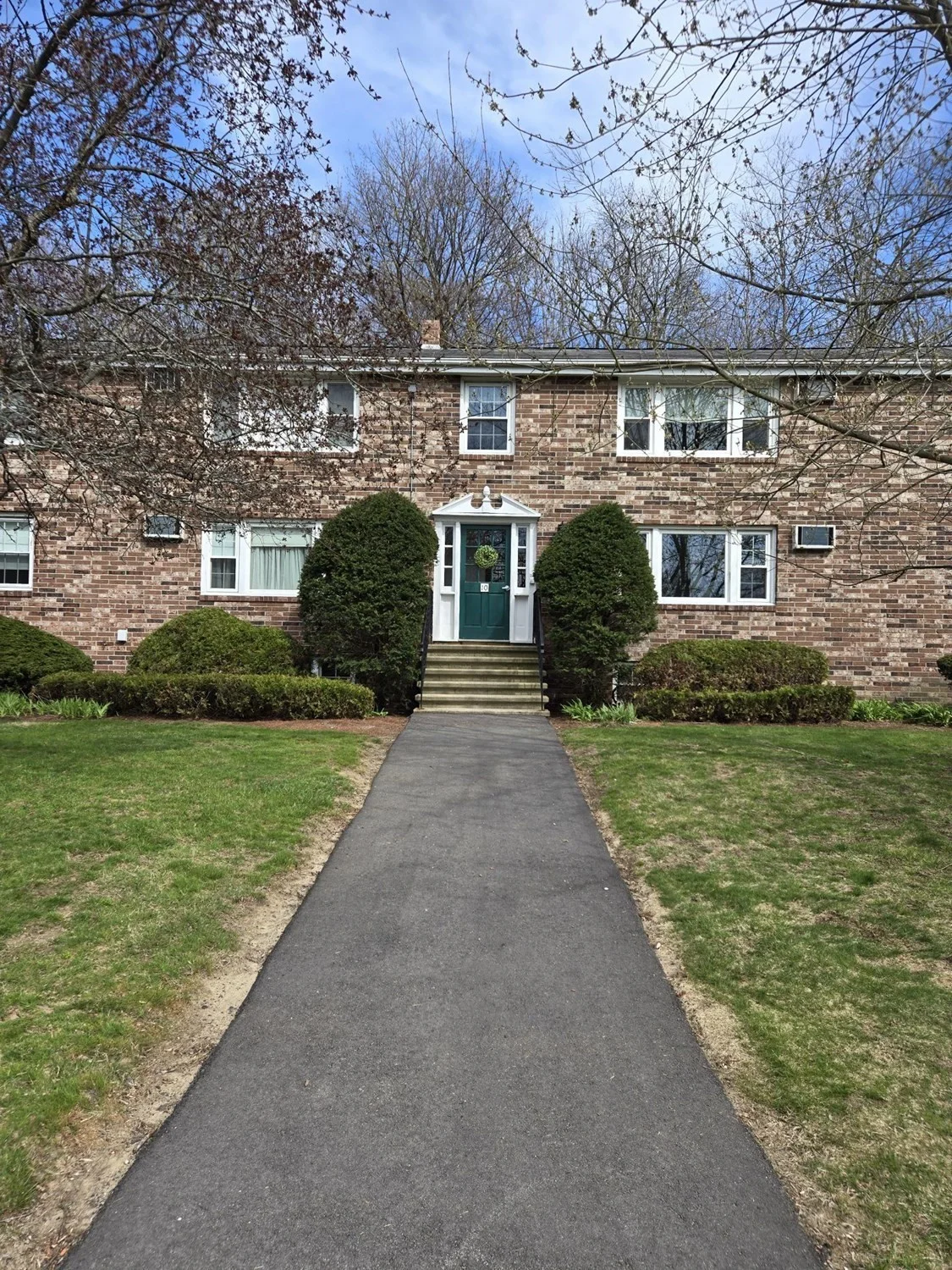 2 bed, 1 bath apartment for rent at 10 Mikles Standish Dr Unit 6, Bradford
