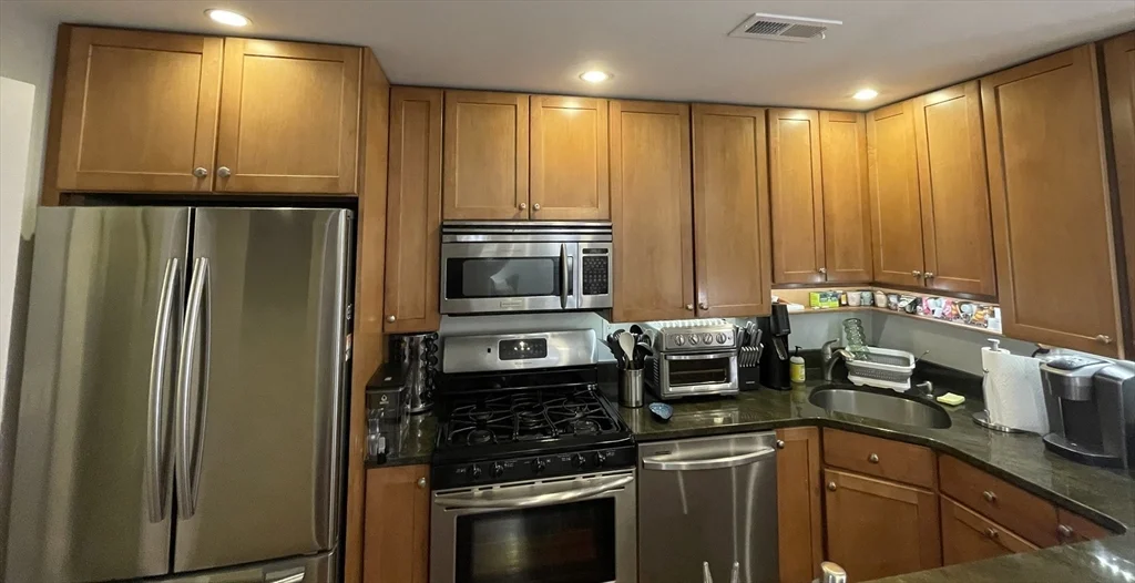 2 bed, 1 bath apartment for rent at 10 Mitchell St Unit 2, South Boston — photo 5 of 17