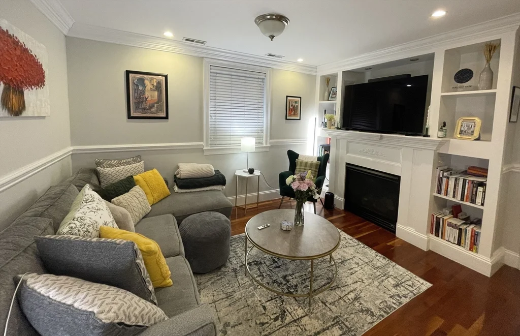 2 bed, 1 bath apartment for rent at 10 Mitchell St Unit 2, South Boston — photo 2 of 17