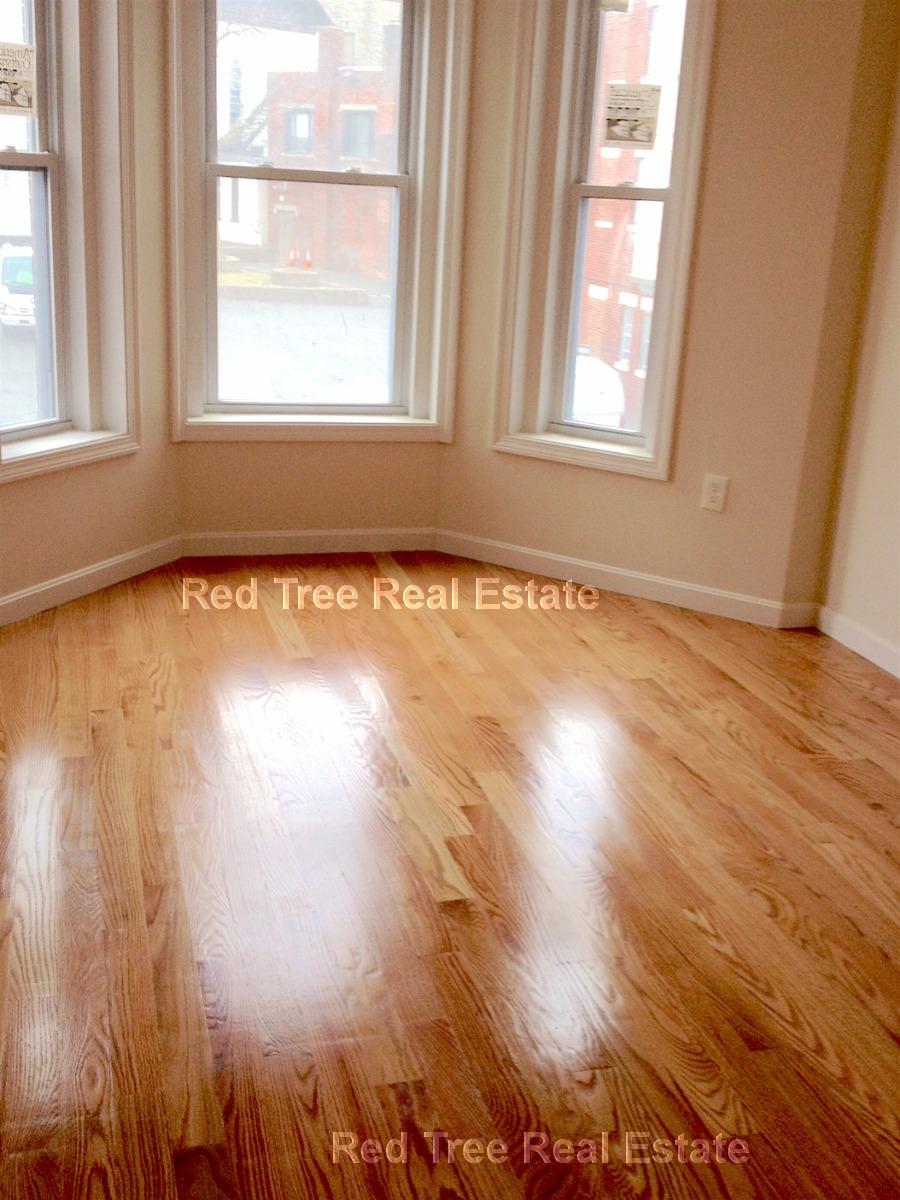 5 bed, 2 bath apartment for rent at 10 Moreland St Unit 1, Roxbury — photo 10 of 21