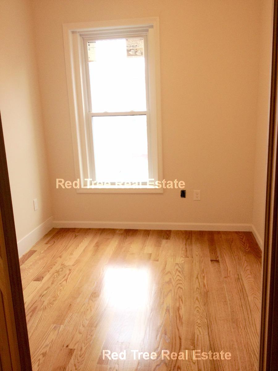 5 bed, 2 bath apartment for rent at 10 Moreland St Unit 1, Roxbury — photo 12 of 21