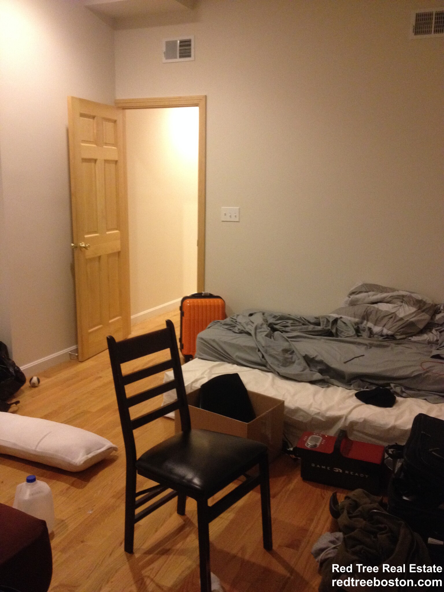 5 bed, 2 bath apartment for rent at 10 Moreland St Unit 1, Roxbury — photo 6 of 21