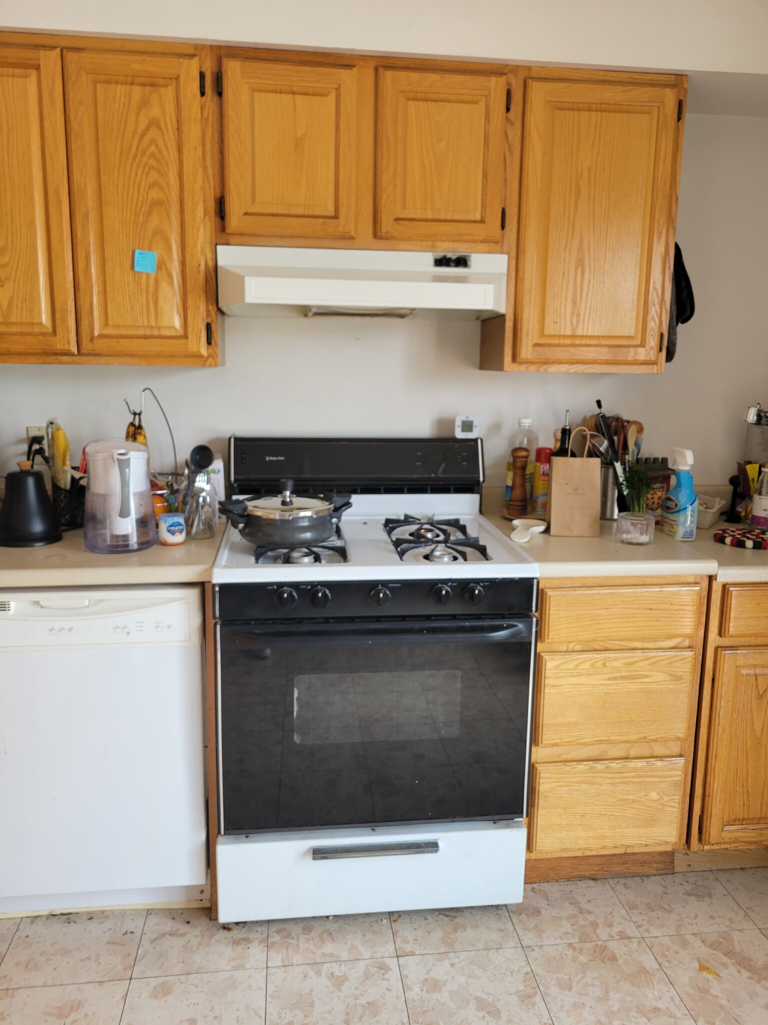 2 bed, 1 bath apartment for rent at 10 Morgan Pl Unit 2, Nonantum